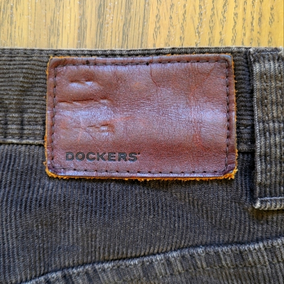 Dockers D3 Classic Fit Flat Front Brown Cotton Khakis Chinos Mens Pants 36x32 - Picture 9 of 9